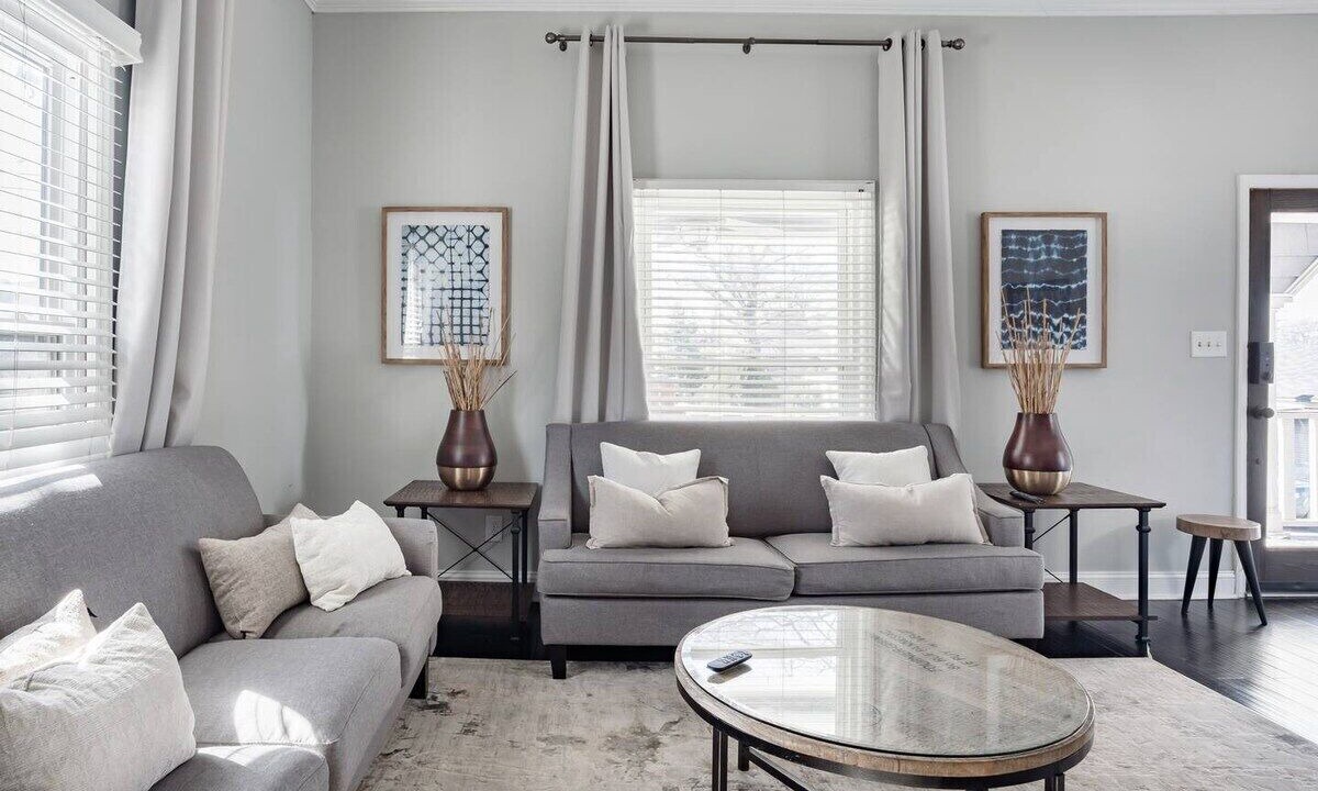 Photo of Livingroom in Third Ward