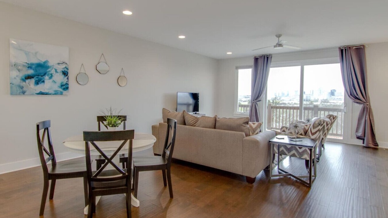 Photo of Livingroom in Katie Hill Neighborhood