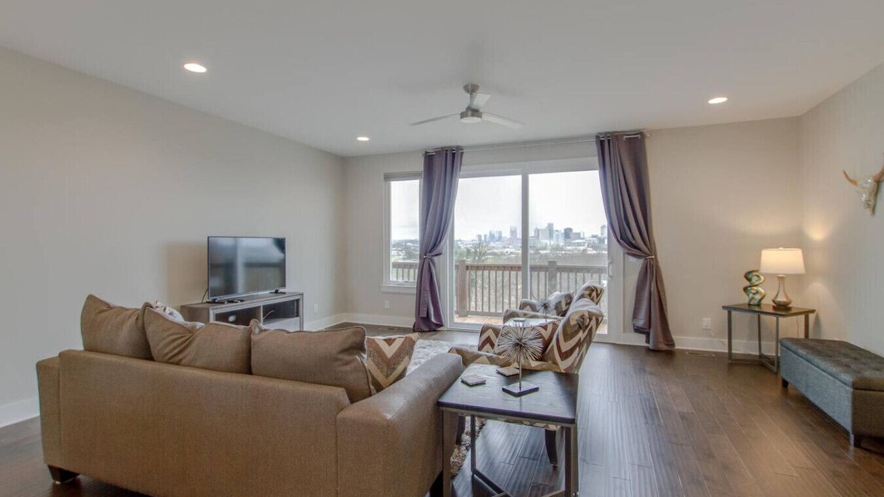 Photo of Livingroom in Katie Hill Neighborhood