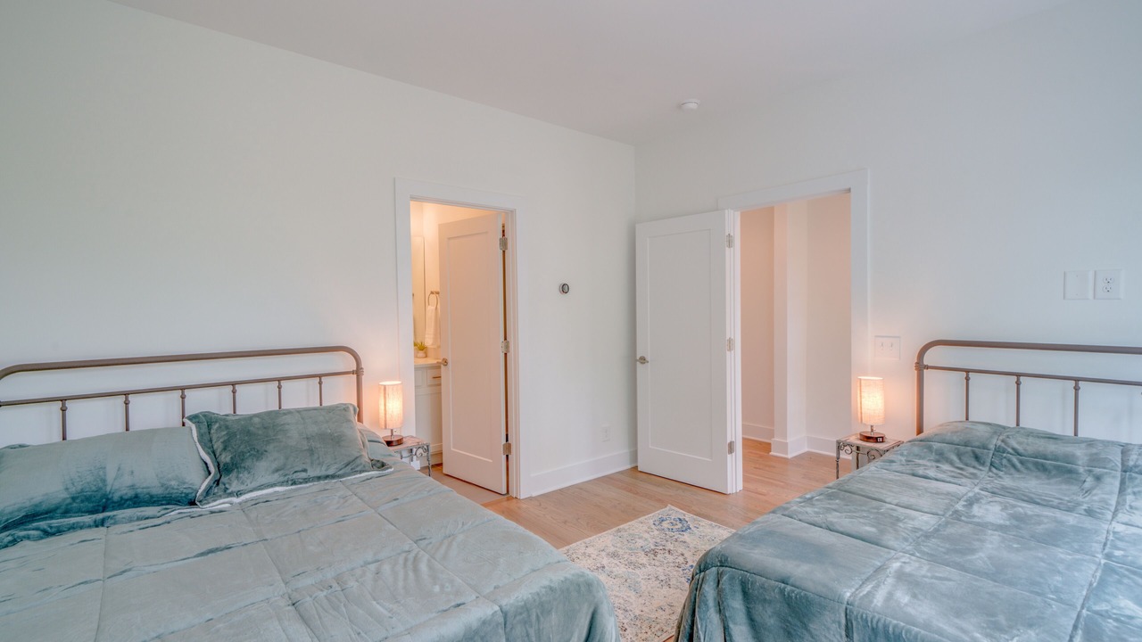 Photo of Bedroom in Cleveland Park