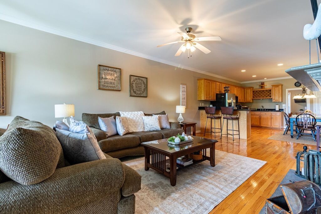 Photo of Livingroom in Lake Toxaway