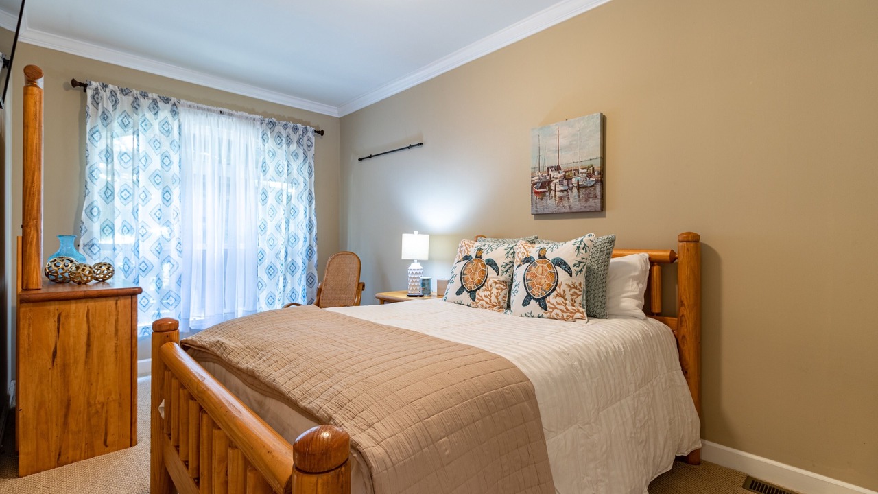 Photo of Bedroom in Lake Toxaway