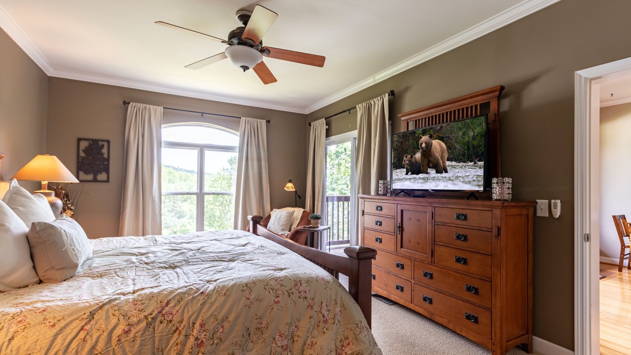 Photo of Bedroom in Lake Toxaway