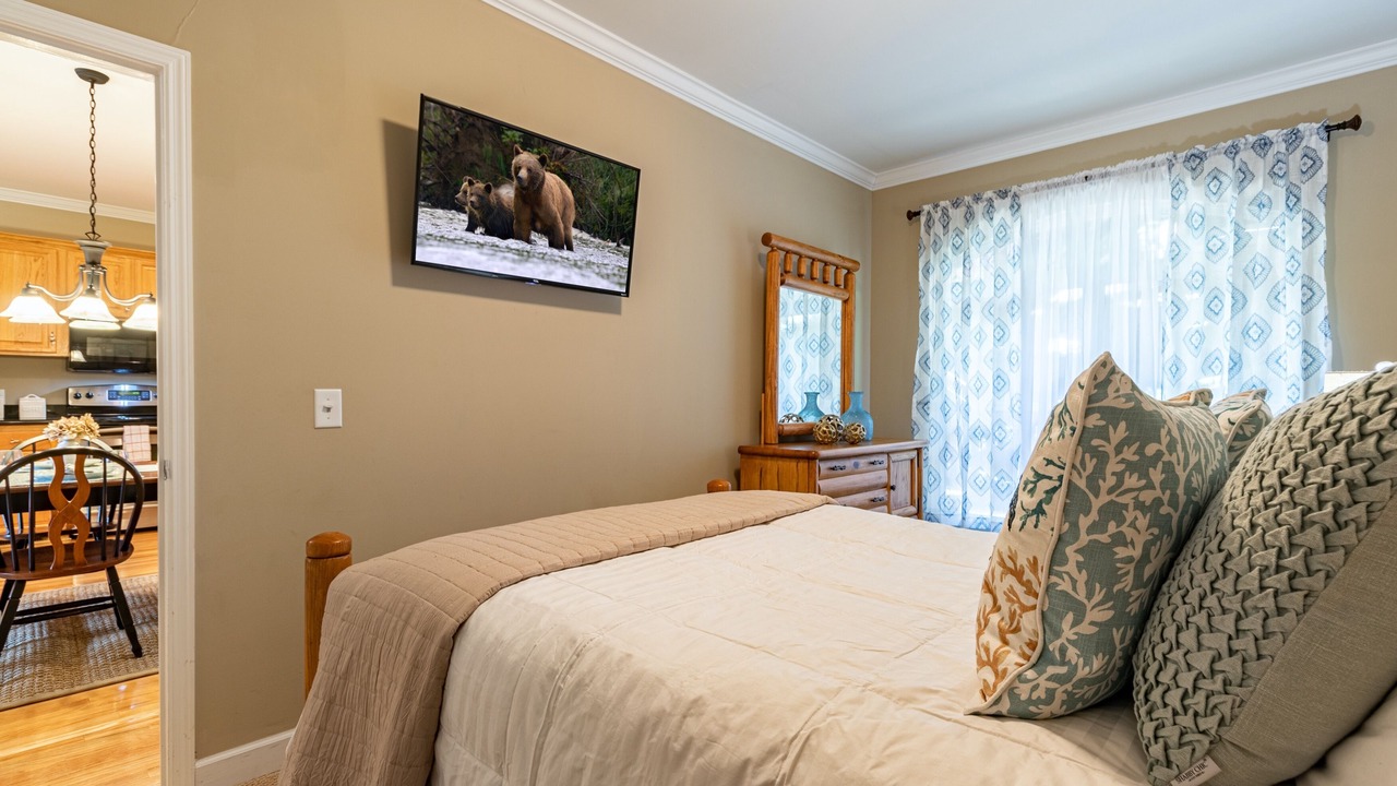 Photo of Bedroom in Lake Toxaway