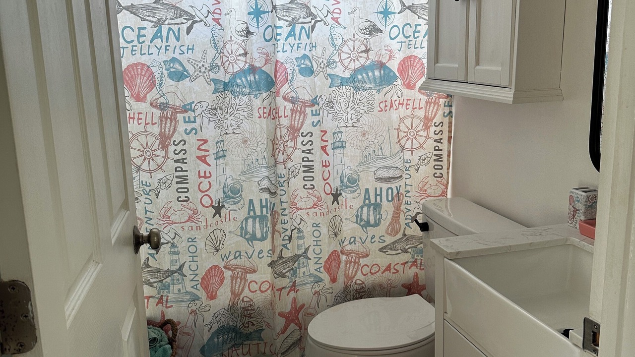 Photo of Bathroom in Cedar Island