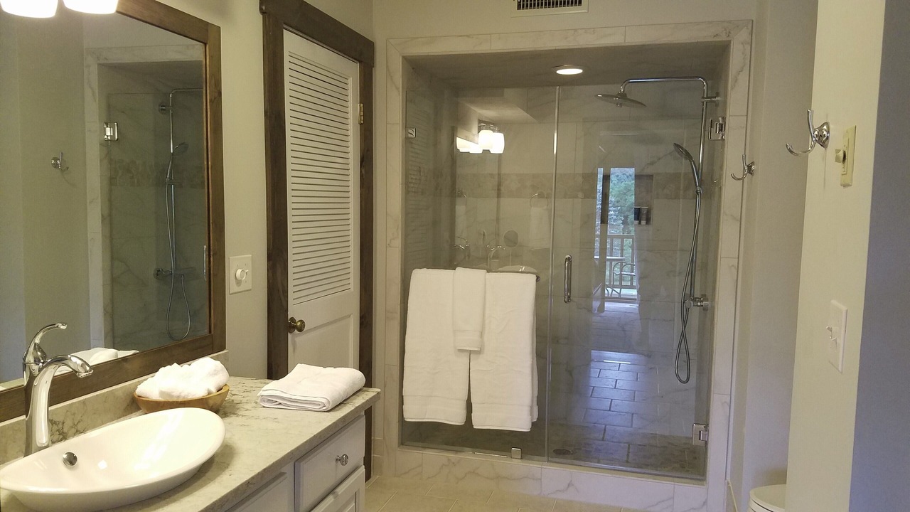 Photo of Bathroom in Blowing Rock