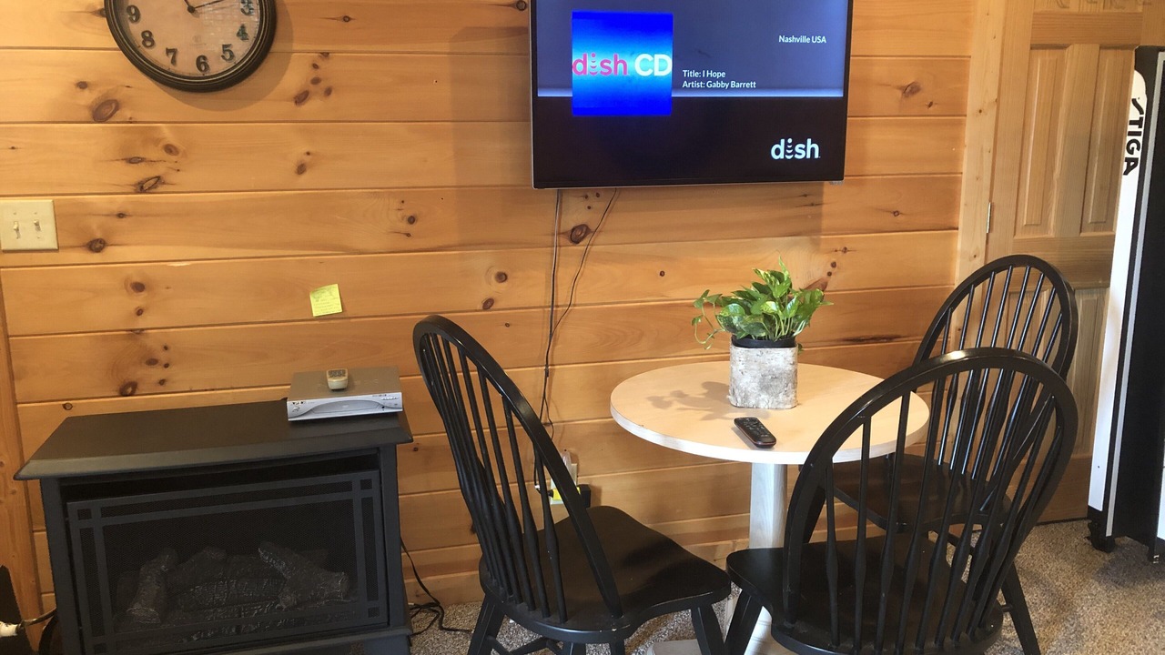 Photo of Livingroom in Purlear