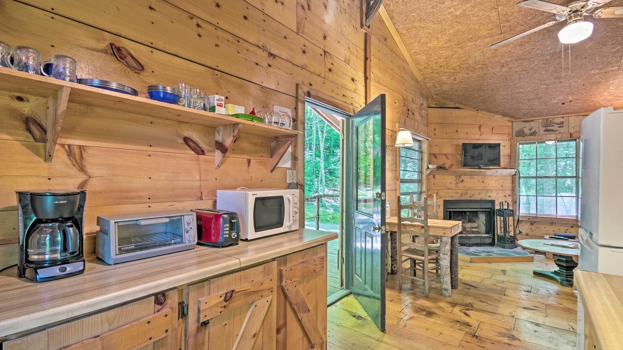 Photo of Kitchen in Barnardsville