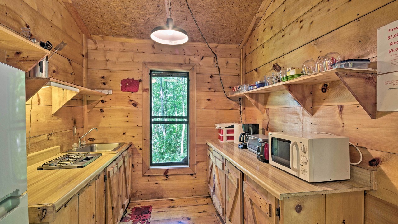 Photo of Kitchen in Barnardsville