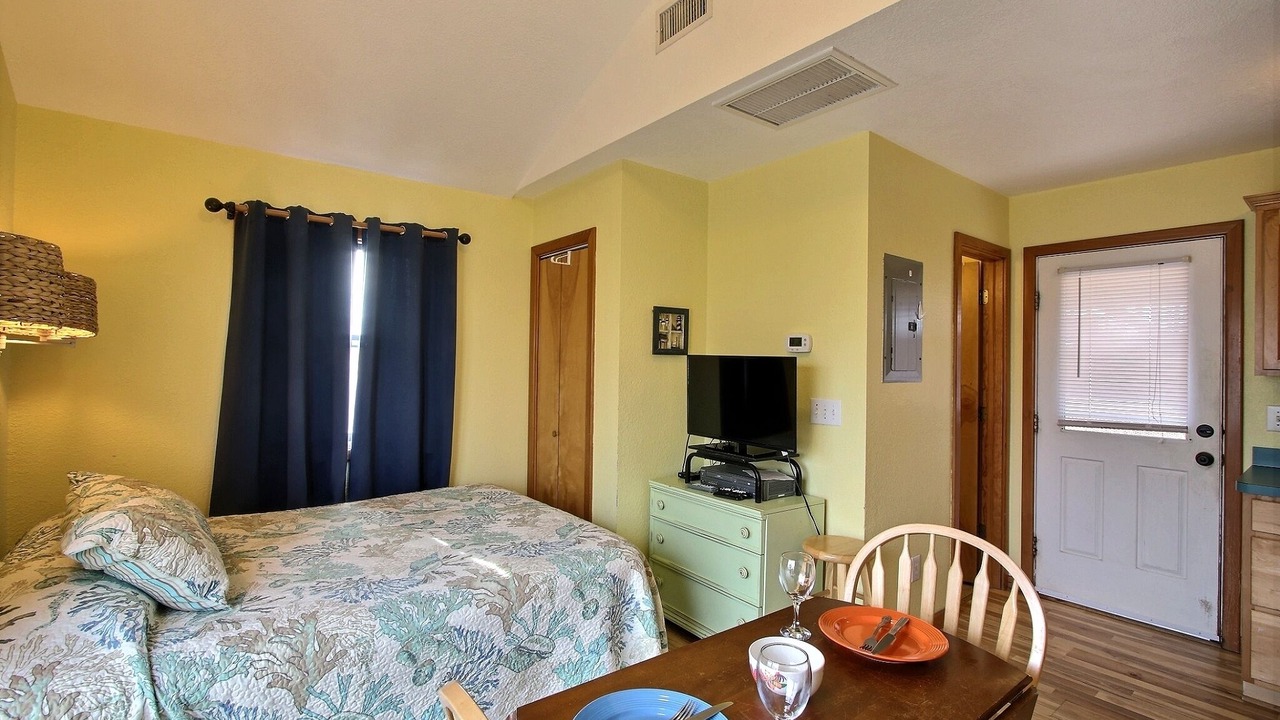 Photo of Bedroom in Hatteras