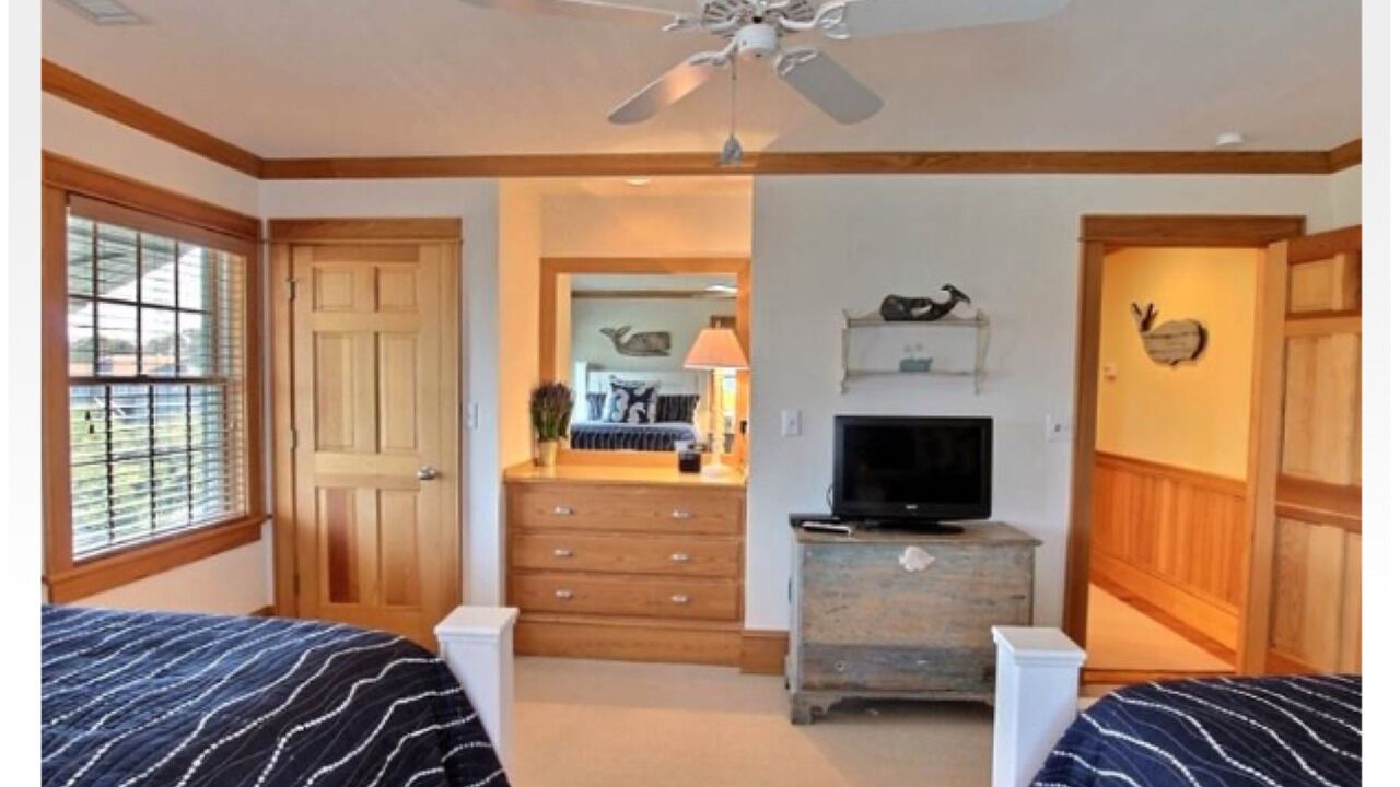 Photo of Bedroom in Corolla Village