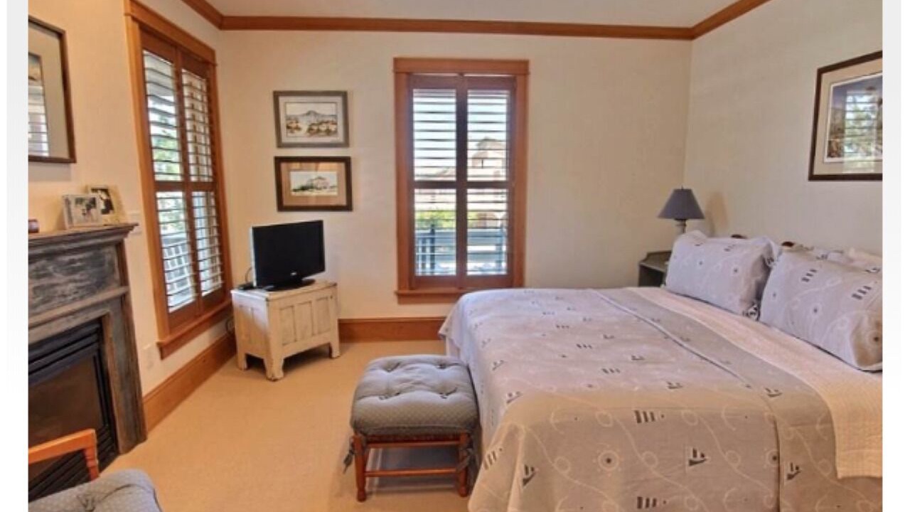 Photo of Bedroom in Corolla Village