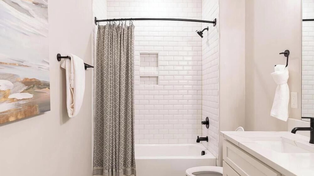 Photo of Bathroom in Duke Park