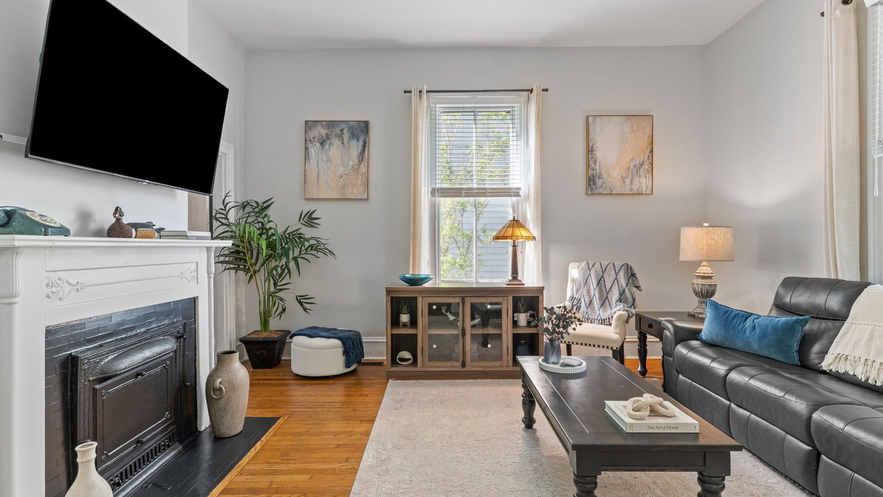 Photo of Livingroom in Wilmington Historic District
