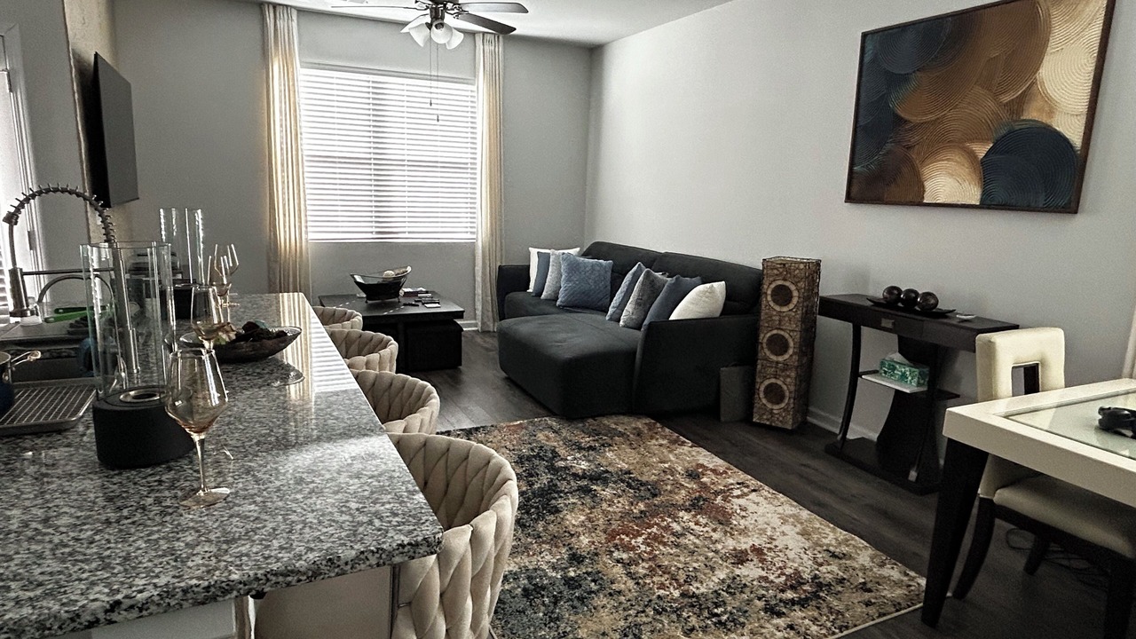 Photo of Livingroom in Peach Orchard