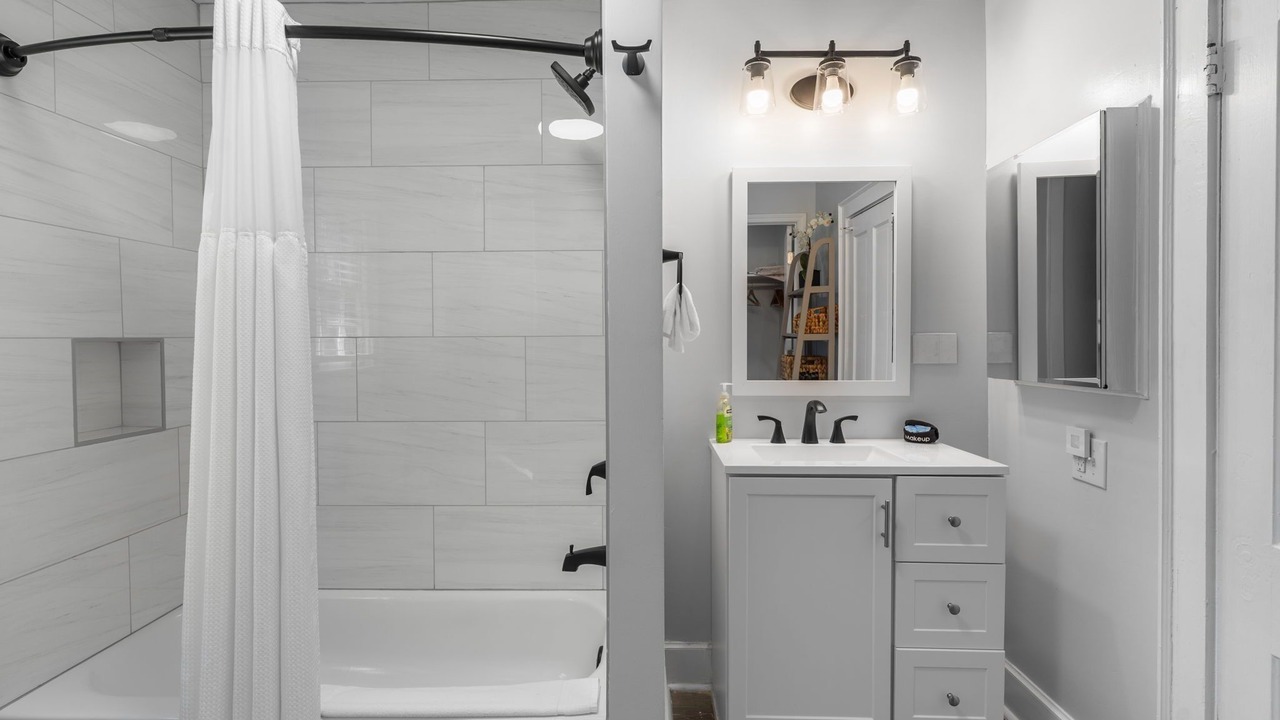 Photo of Bathroom in Wilmington Historic District