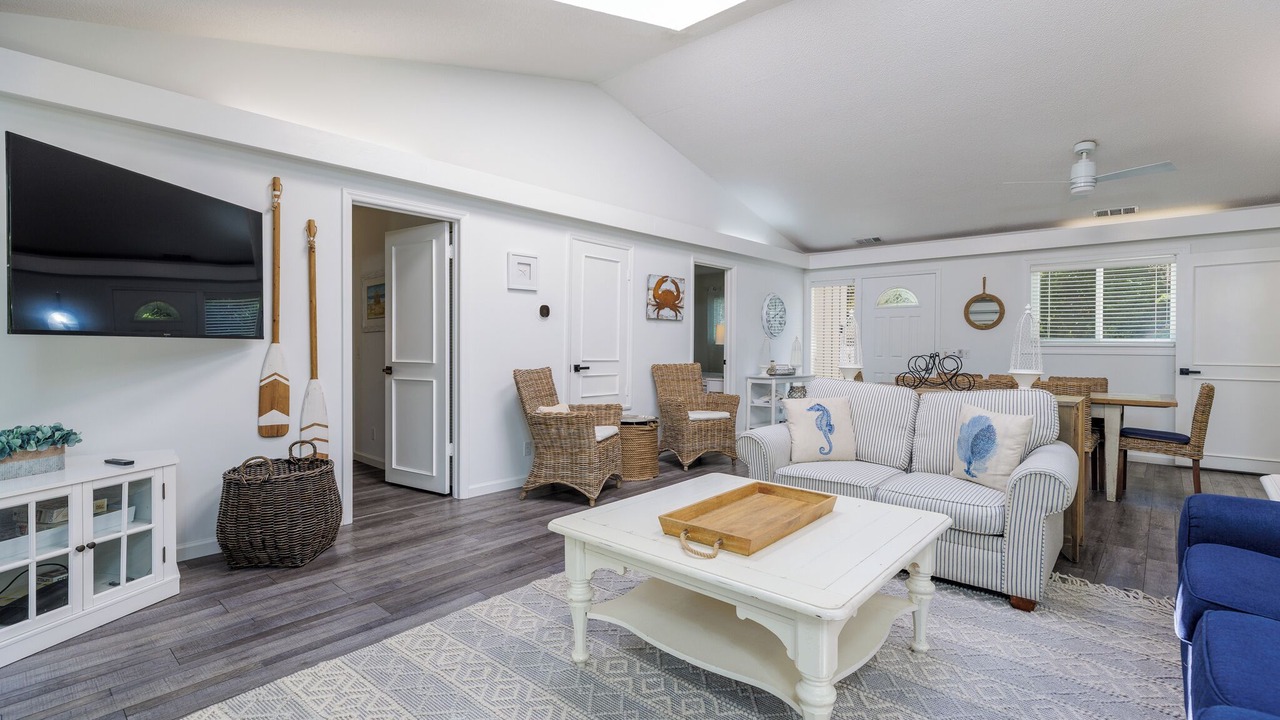 Photo of Livingroom in Lawton Woods
