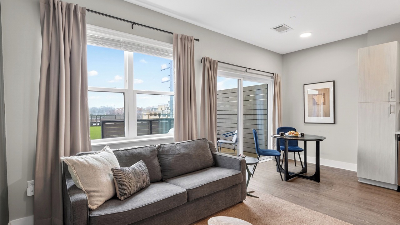 Photo of Livingroom in Hillsboro Village