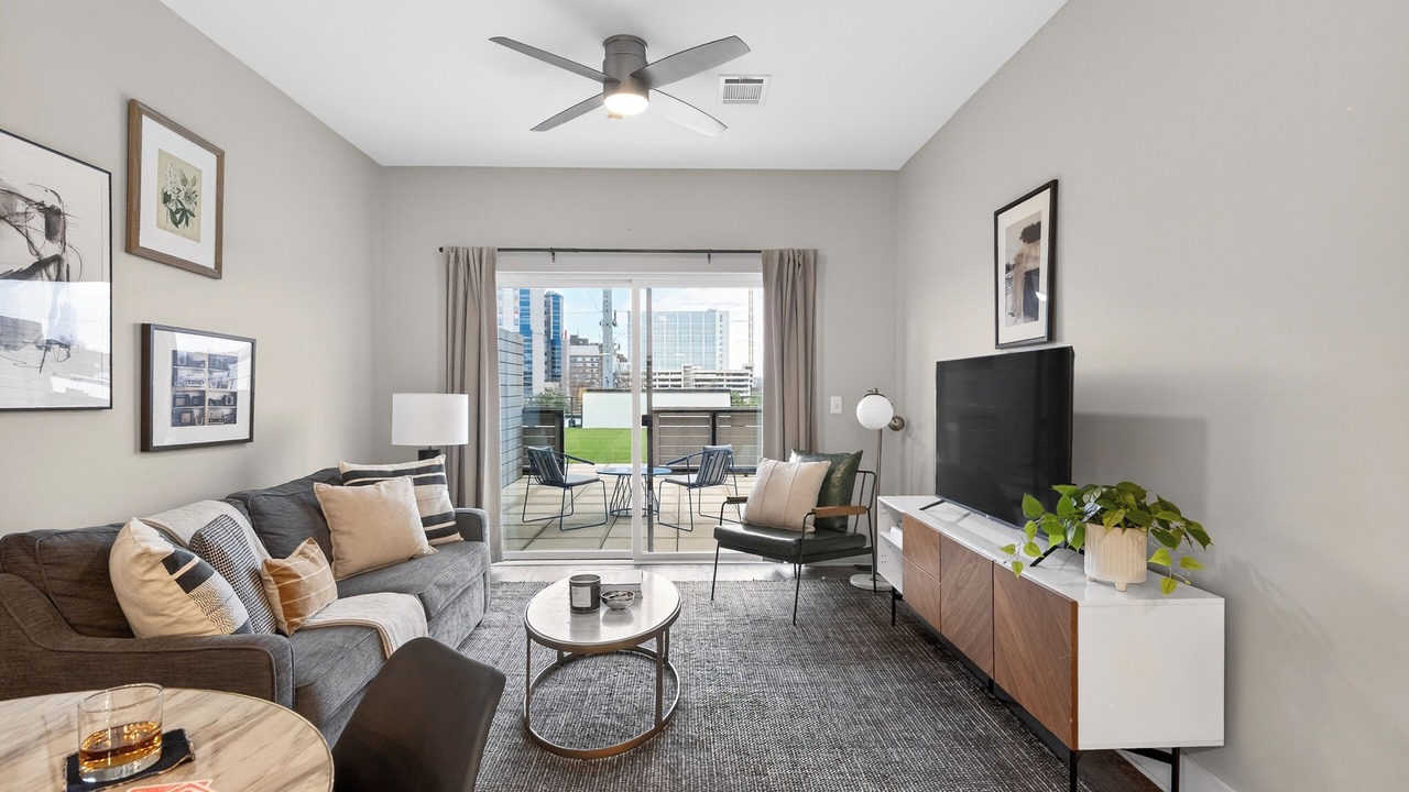 Photo of Livingroom in Hillsboro Village
