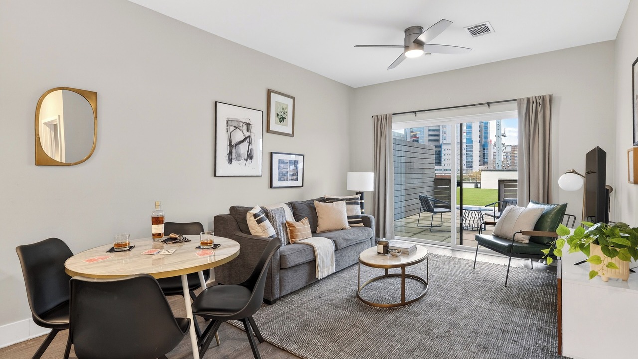 Photo of Livingroom in Hillsboro Village