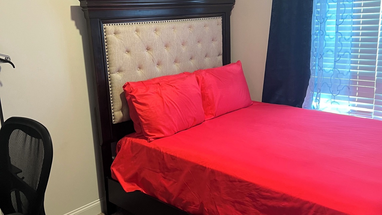 Photo of Bedroom in Warrenville