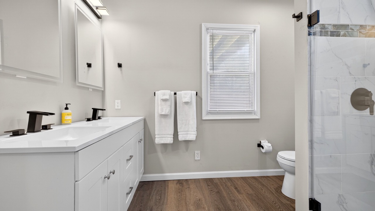 Photo of Bathroom in East Ocean View