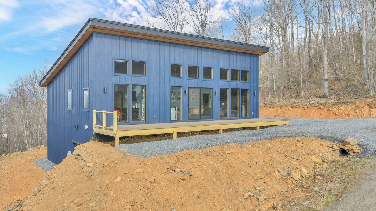 Photo of Outdoor in West Jefferson