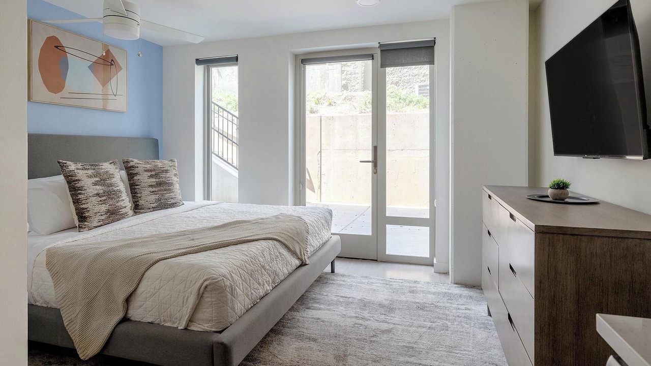 Photo of Bedroom in Eighth Avenue