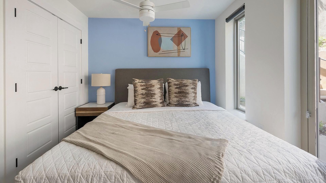 Photo of Bedroom in Eighth Avenue