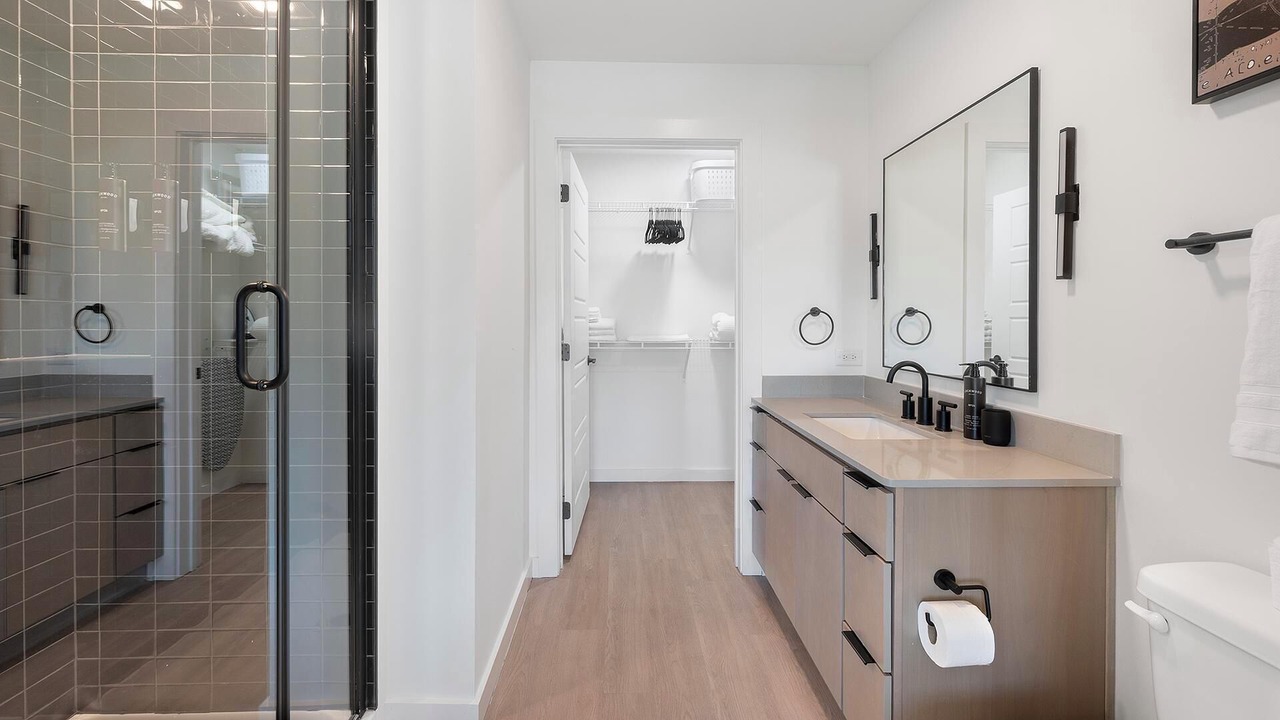 Photo of Bathroom in Eighth Avenue
