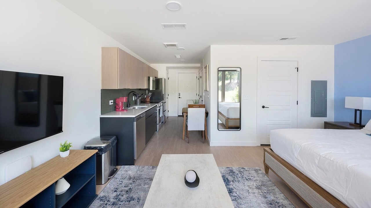 Photo of Bedroom in Eighth Avenue