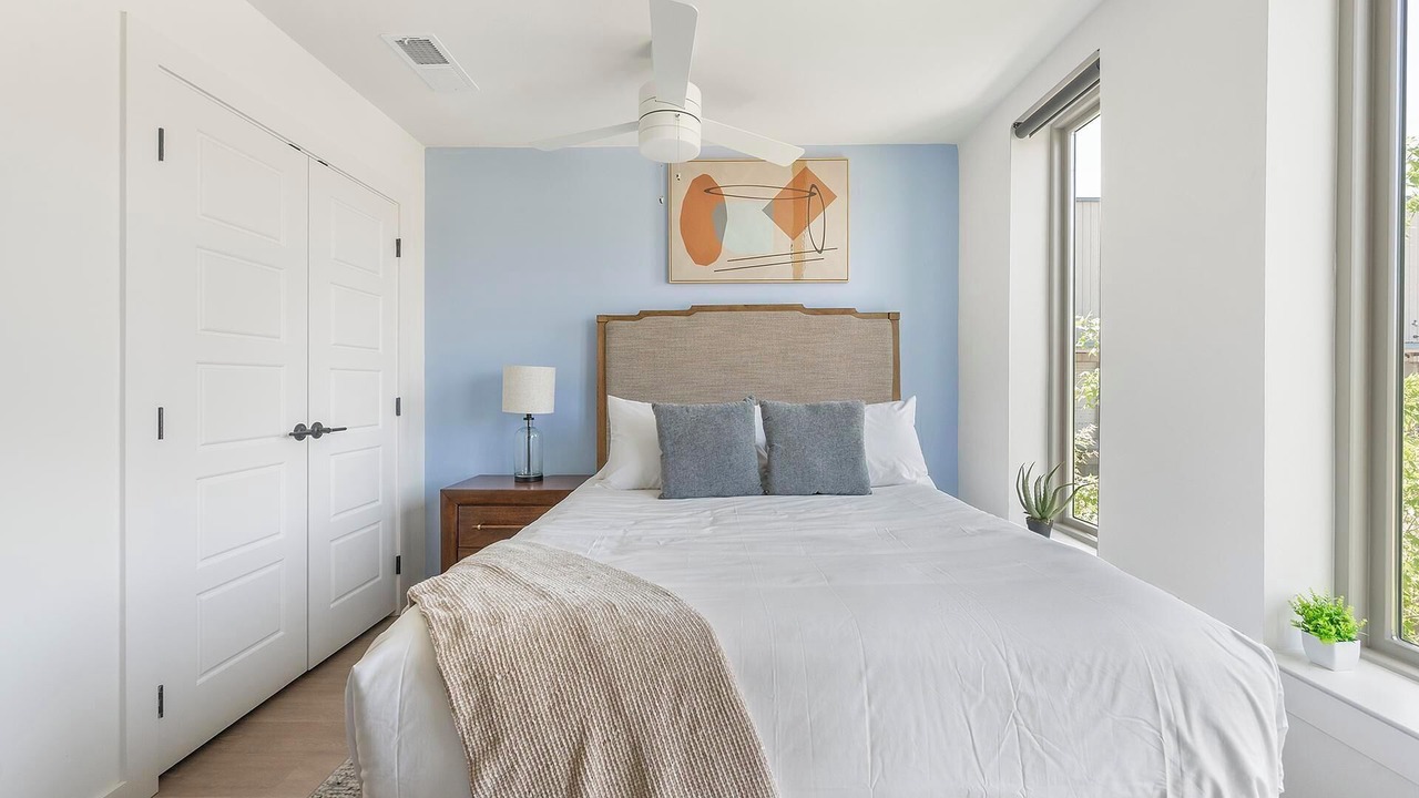 Photo of Bedroom in Eighth Avenue
