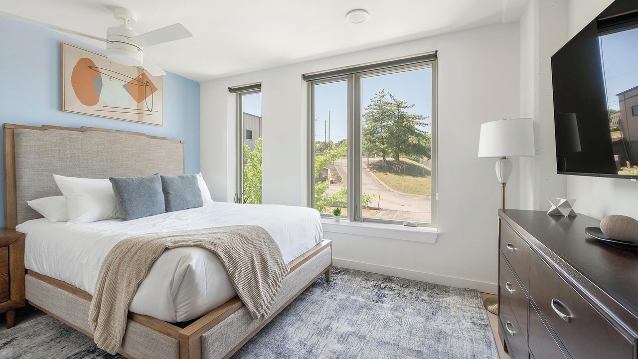 Photo of Bedroom in Eighth Avenue