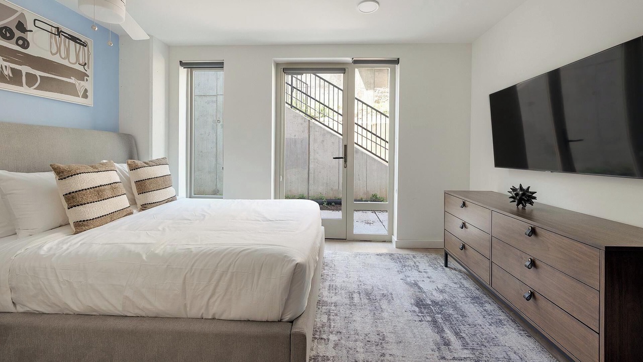 Photo of Bedroom in Eighth Avenue