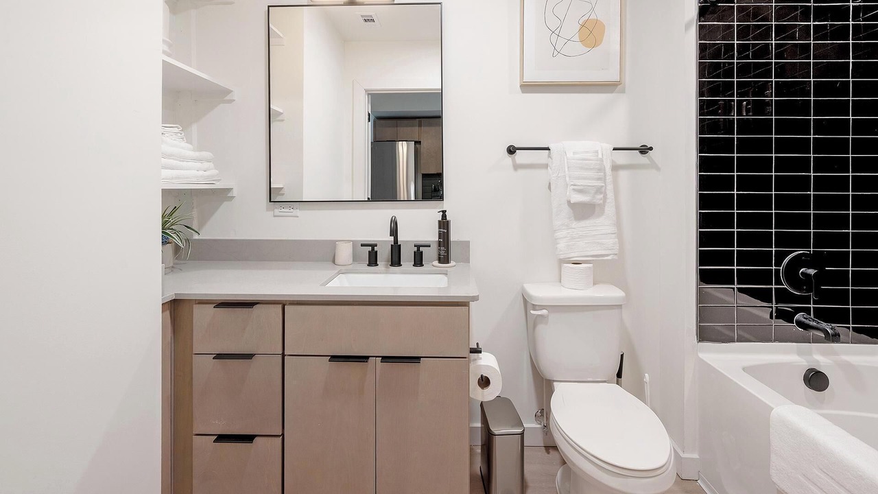 Photo of Bathroom in Eighth Avenue