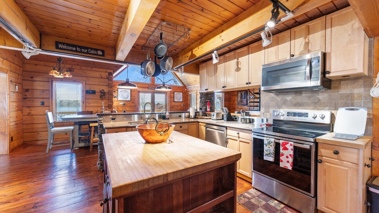 Photo of Kitchen in Southmont