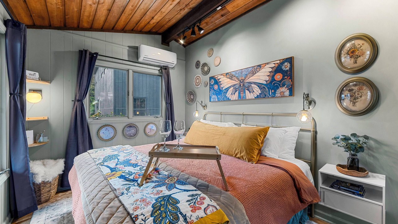 Photo of Bedroom in Weaverville
