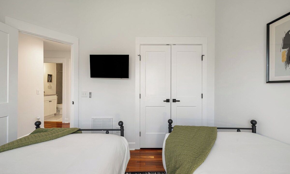 Photo of Bedroom in Woodfin