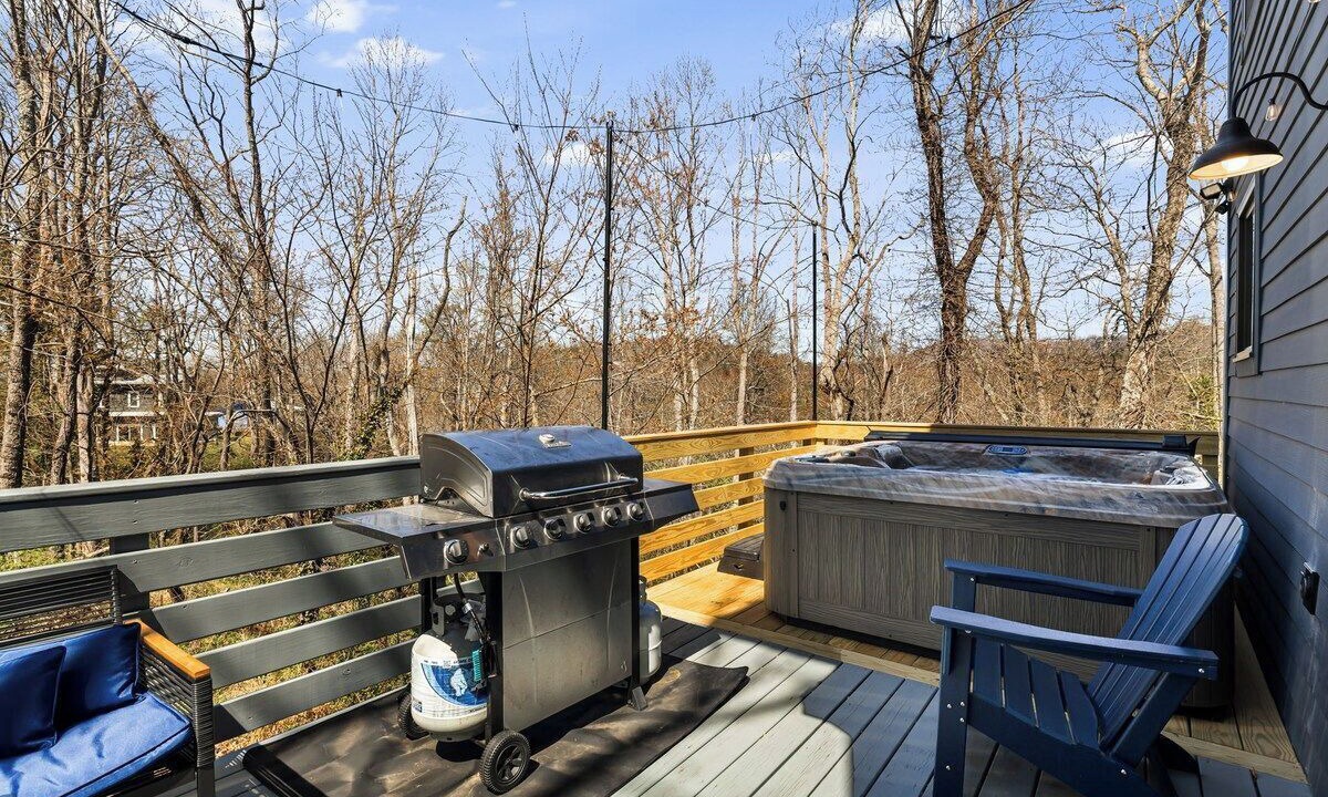 Photo of Patio Balcony in Woodfin