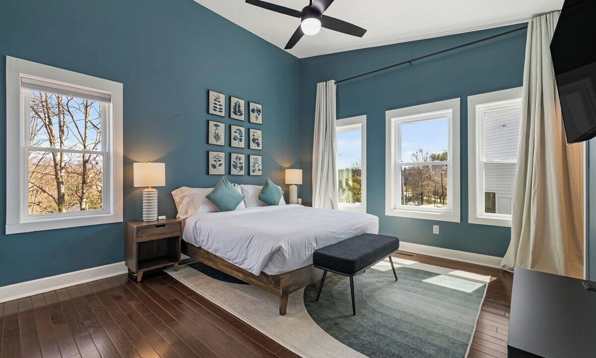 Photo of Bedroom in Woodfin
