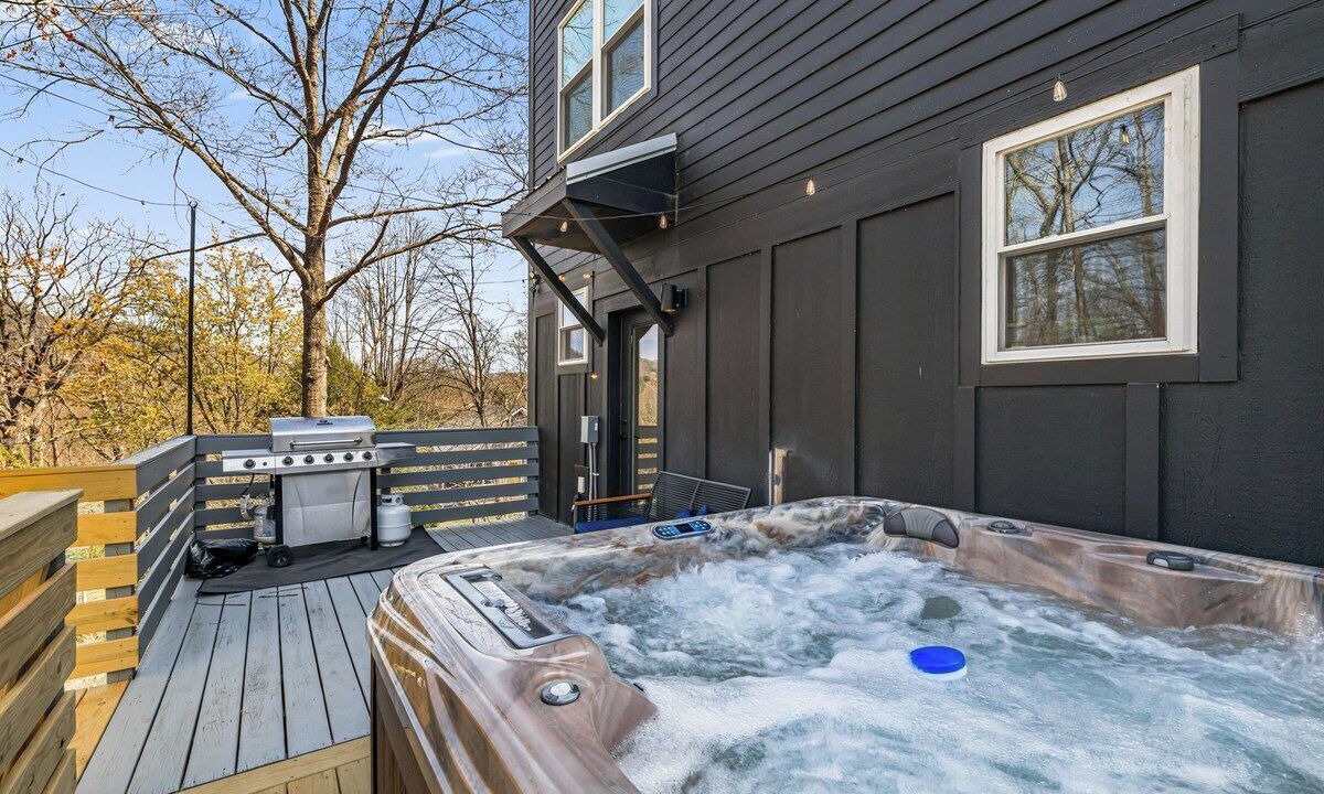 Photo of Patio Balcony in Woodfin