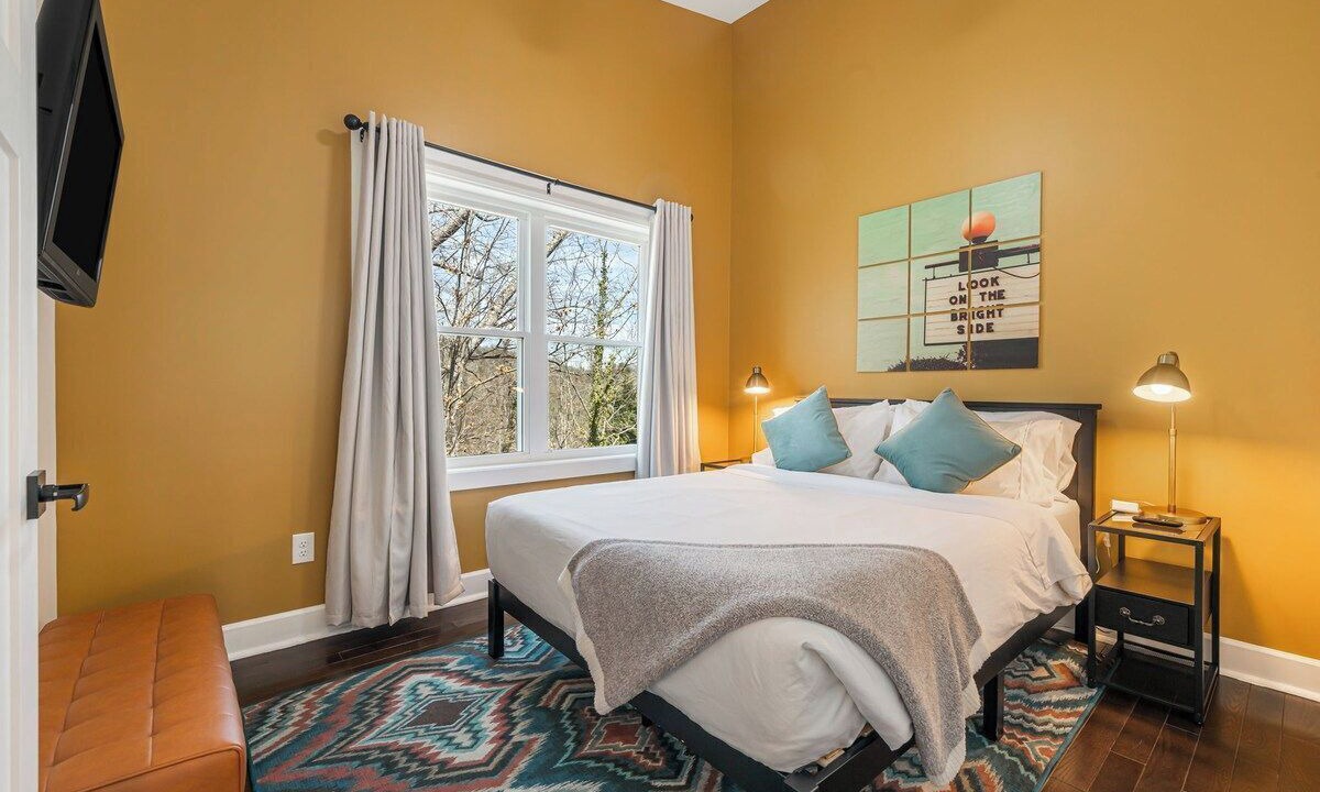 Photo of Bedroom in Woodfin