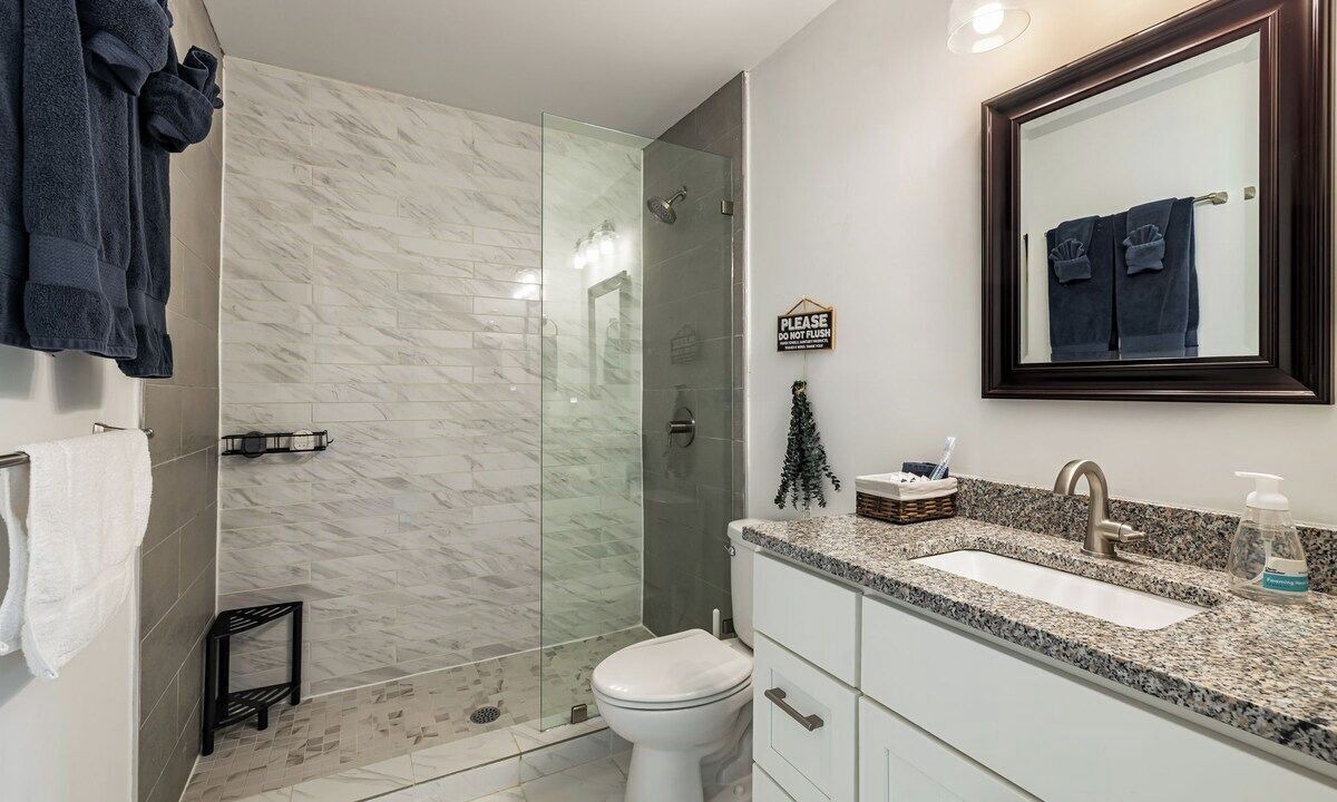 Photo of Bathroom in Woodfin