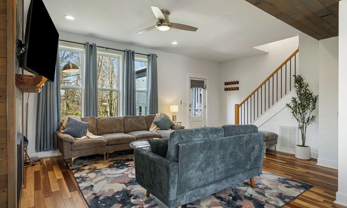 Photo of Livingroom in Woodfin