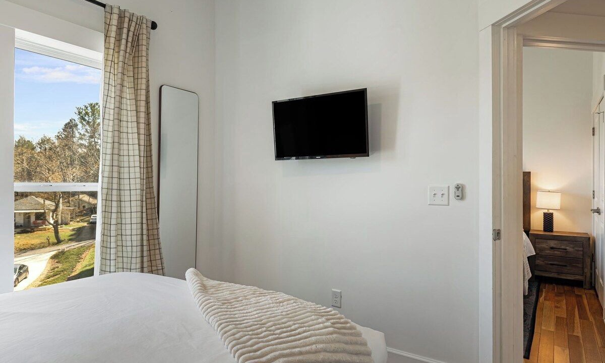 Photo of Bedroom in Woodfin