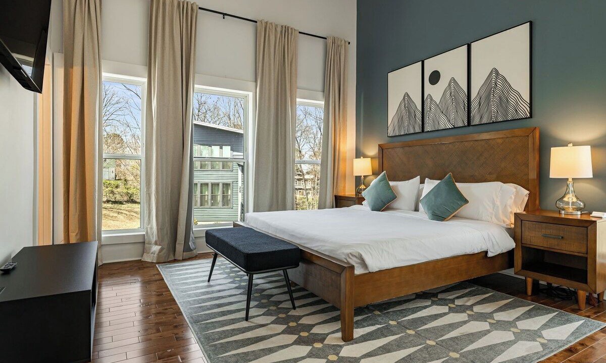 Photo of Bedroom in Woodfin