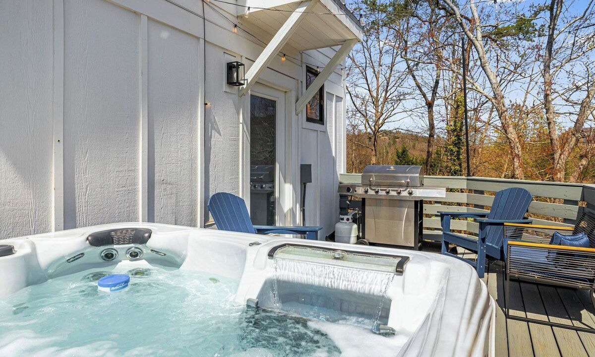 Photo of Outdoor in Woodfin