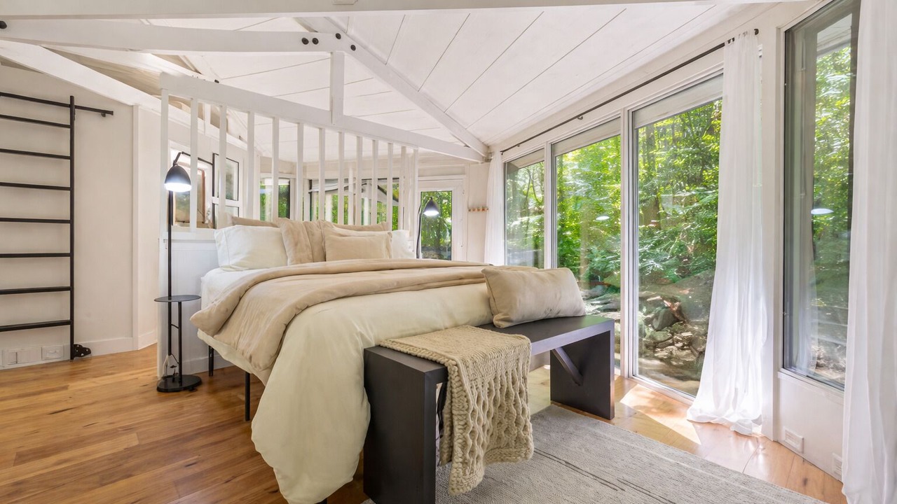 Photo of Bedroom in Hillsville