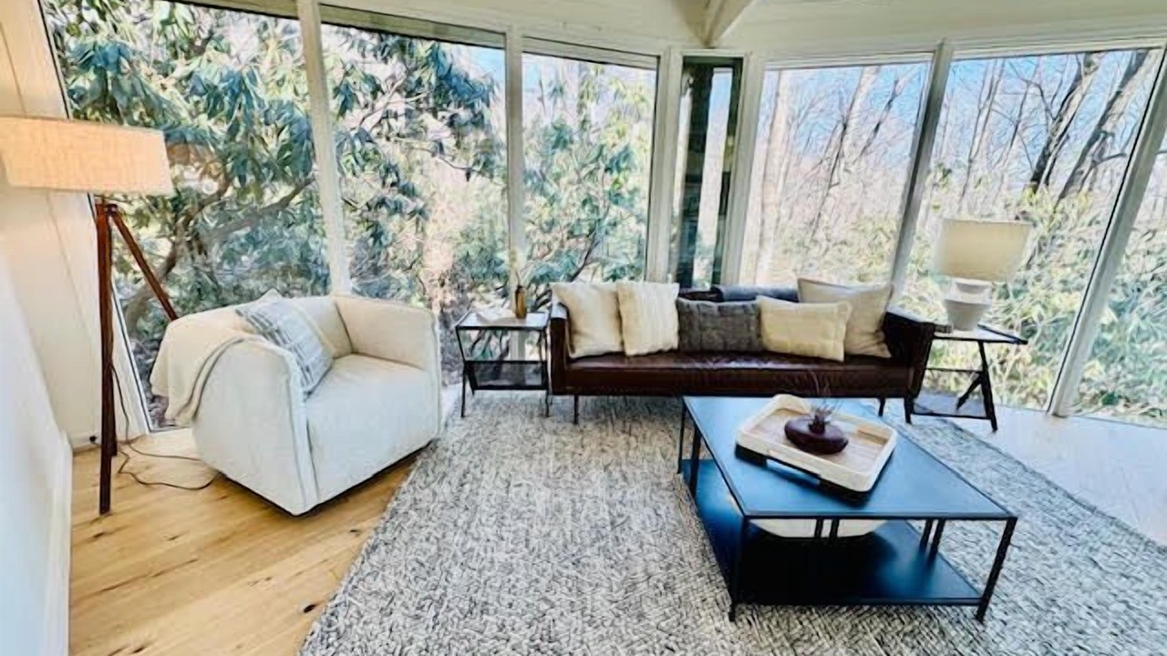 Photo of Livingroom in Hillsville