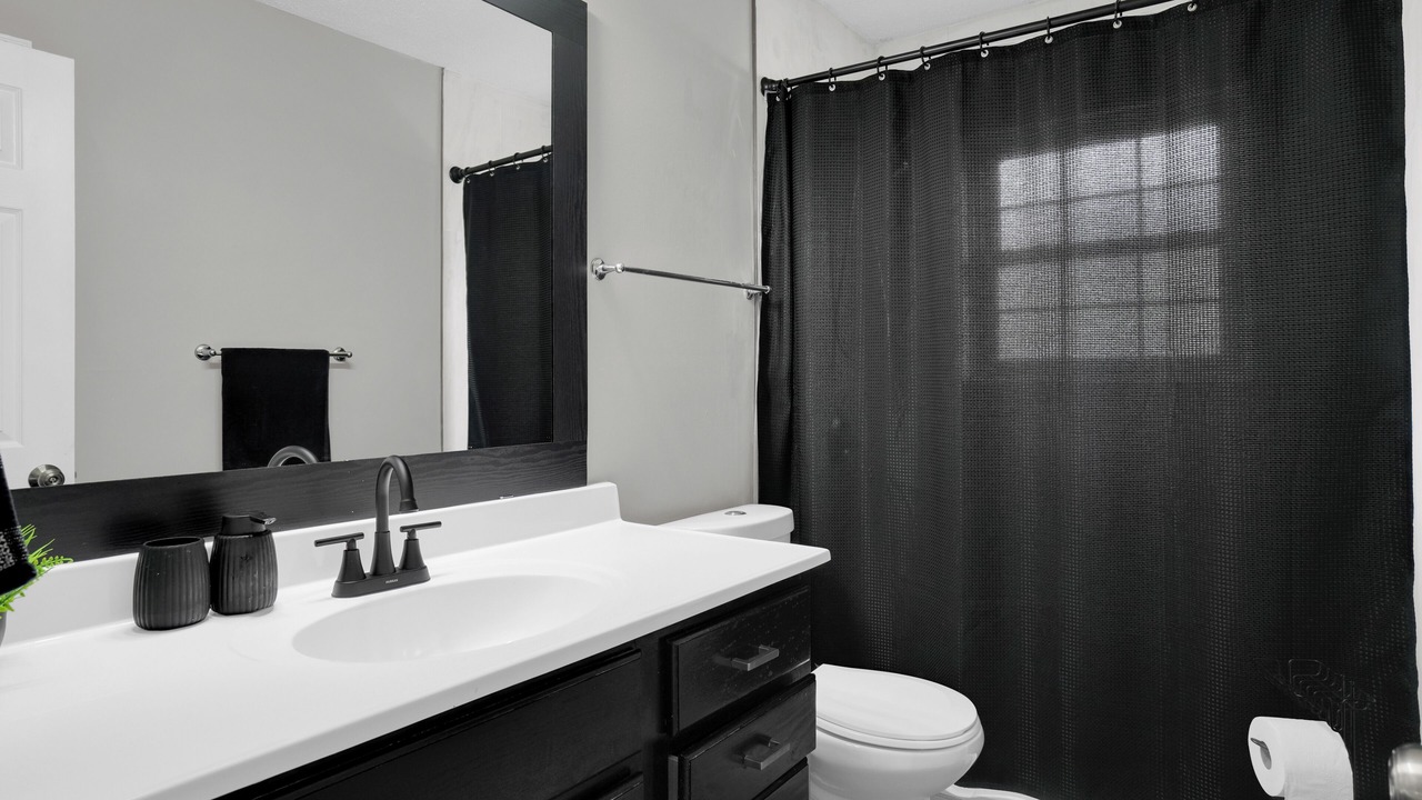 Photo of Bathroom in Gunter Afs